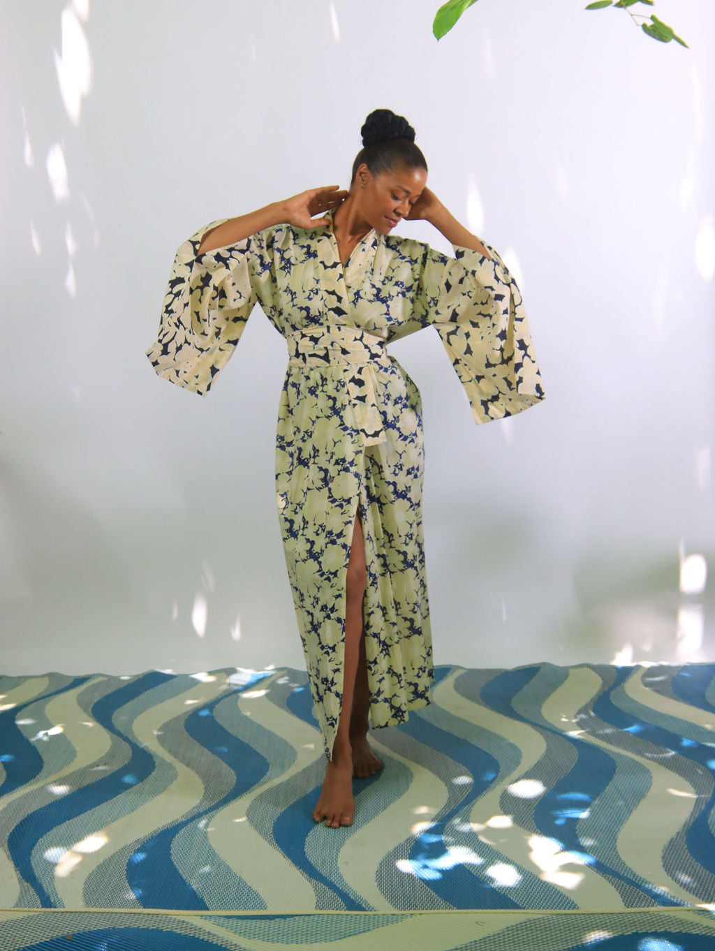 The Glo Kimono