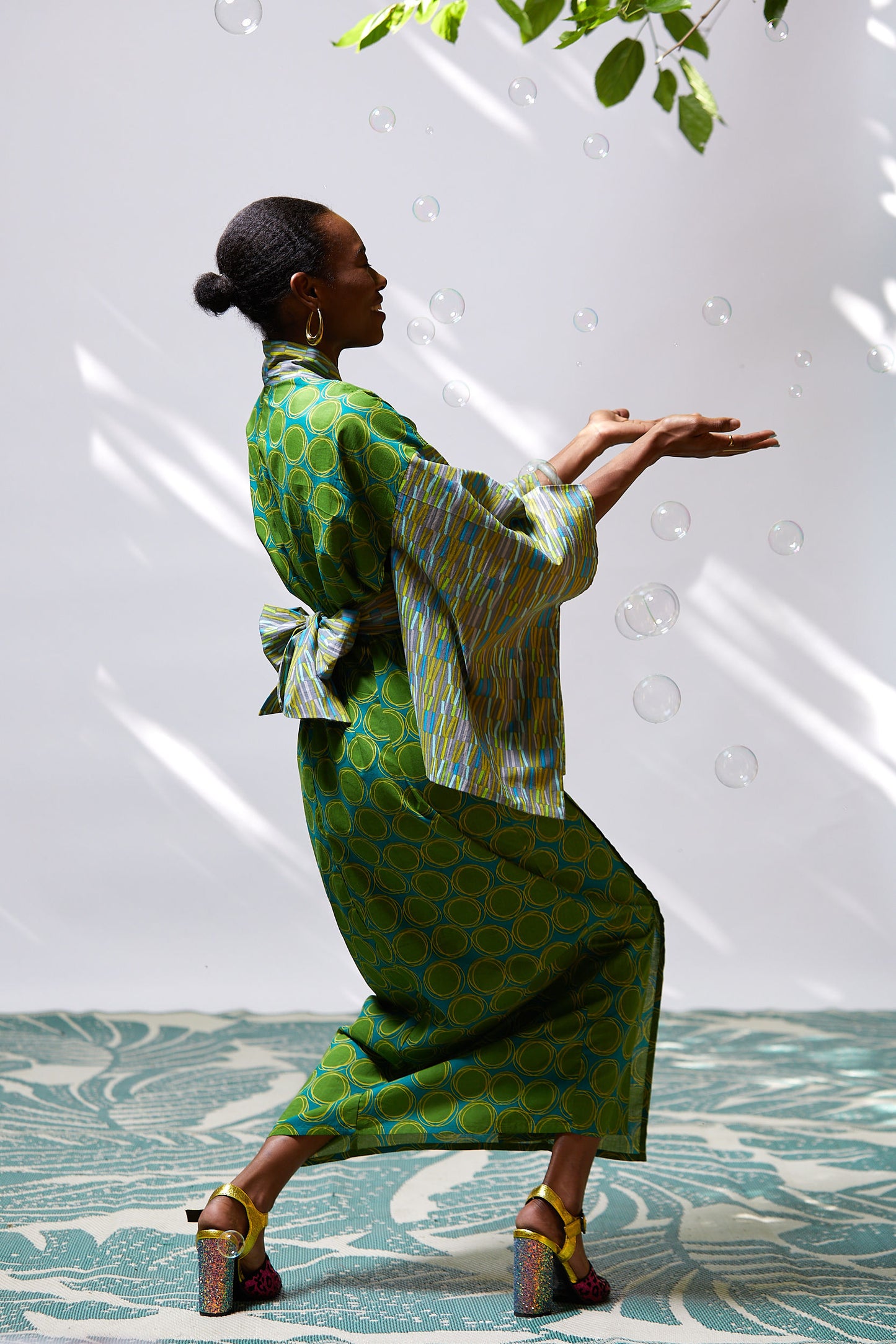 The Glo Kimono